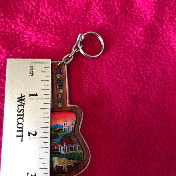 Unique Honduras Wooden Keychain with Honduran Guitar / People Design - Picture 2 of 6